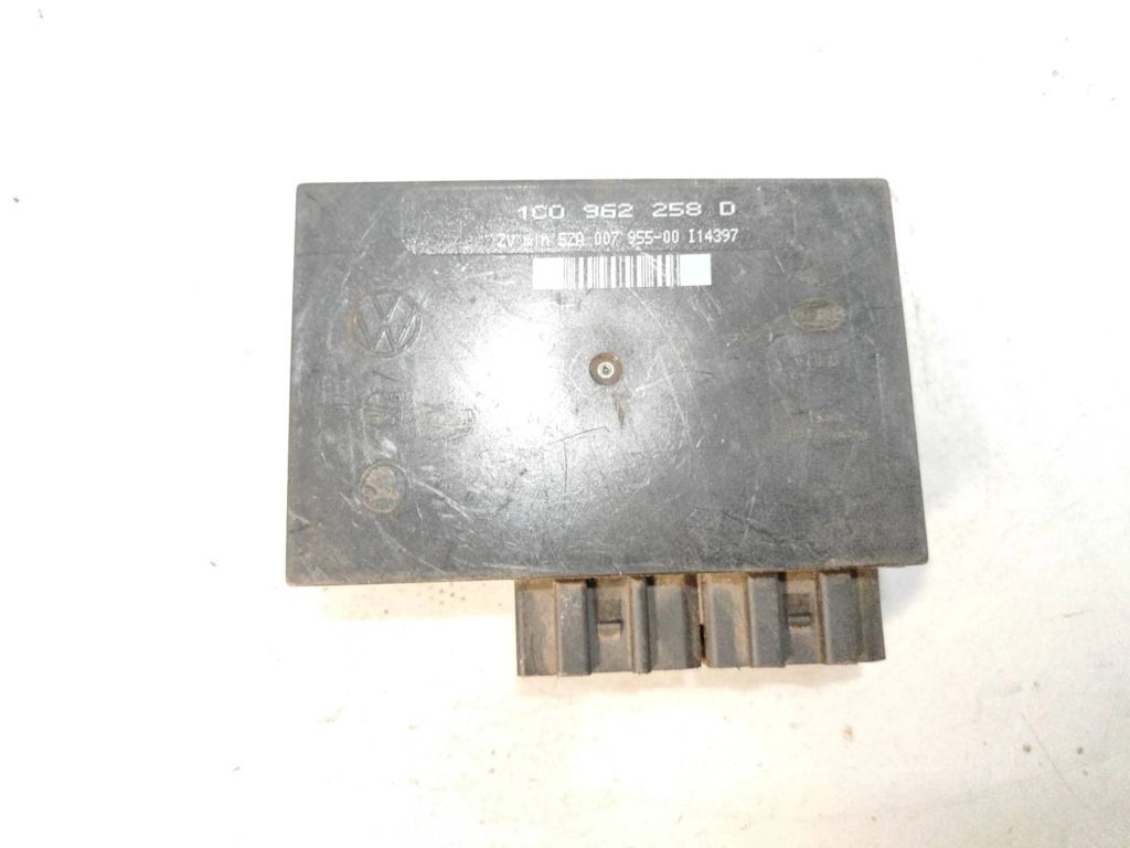 Volkswagen Golf IV 1997 Comfort convenience body module 1C0962258D 