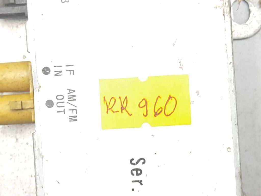 Audi A4 S4 B6 8E 8H 2003 Radio Aerial antenna amplifier 8E9035225P 