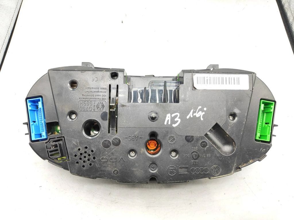 Audi A3 S3 8L 2000 Petrol LHD speedometer instrument cluster 8L0919860E 