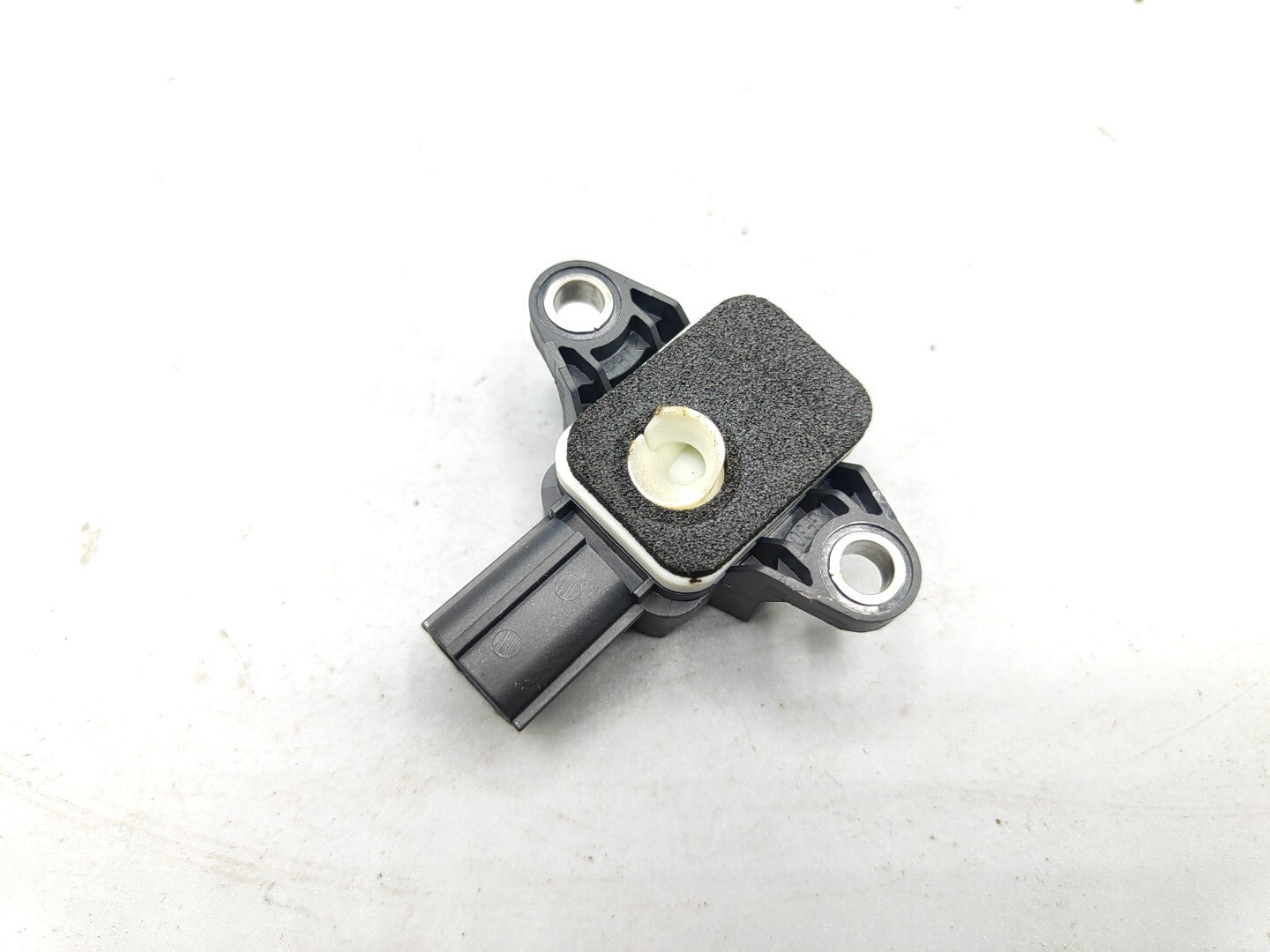 Audi A4 B7 3.0TDI Diesel 2007 Crash Deployment Sensor 8P0955557