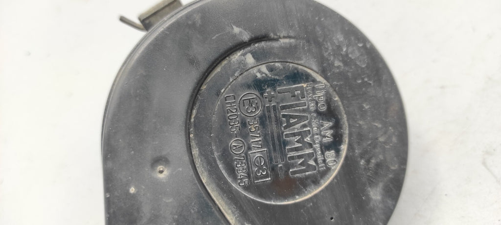 Alfa Romeo 147 1.9JTD 110kW Diesel 2004 Front Horn 35717