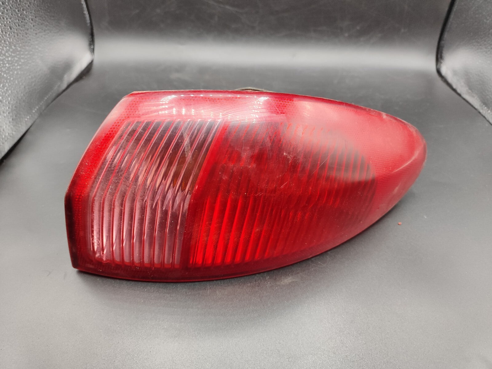 Alfa Romeo 147 1.9JTD 140HP 16V 2001 LHD Rear Right Taillight Lamp 46556347