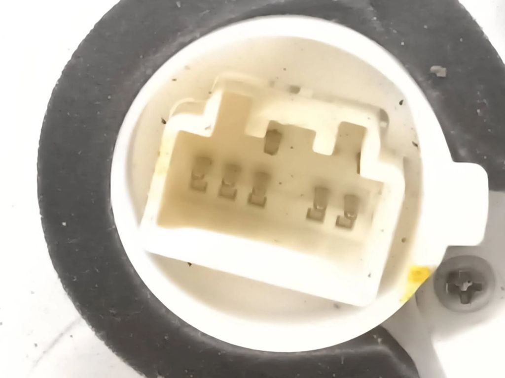 Mazda 3 BM III Hatchback 2014 RHD front left door lock BLE9 