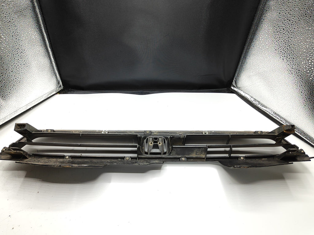 Honda Accord CD7 1996 Front Bumper Upper Center Grill