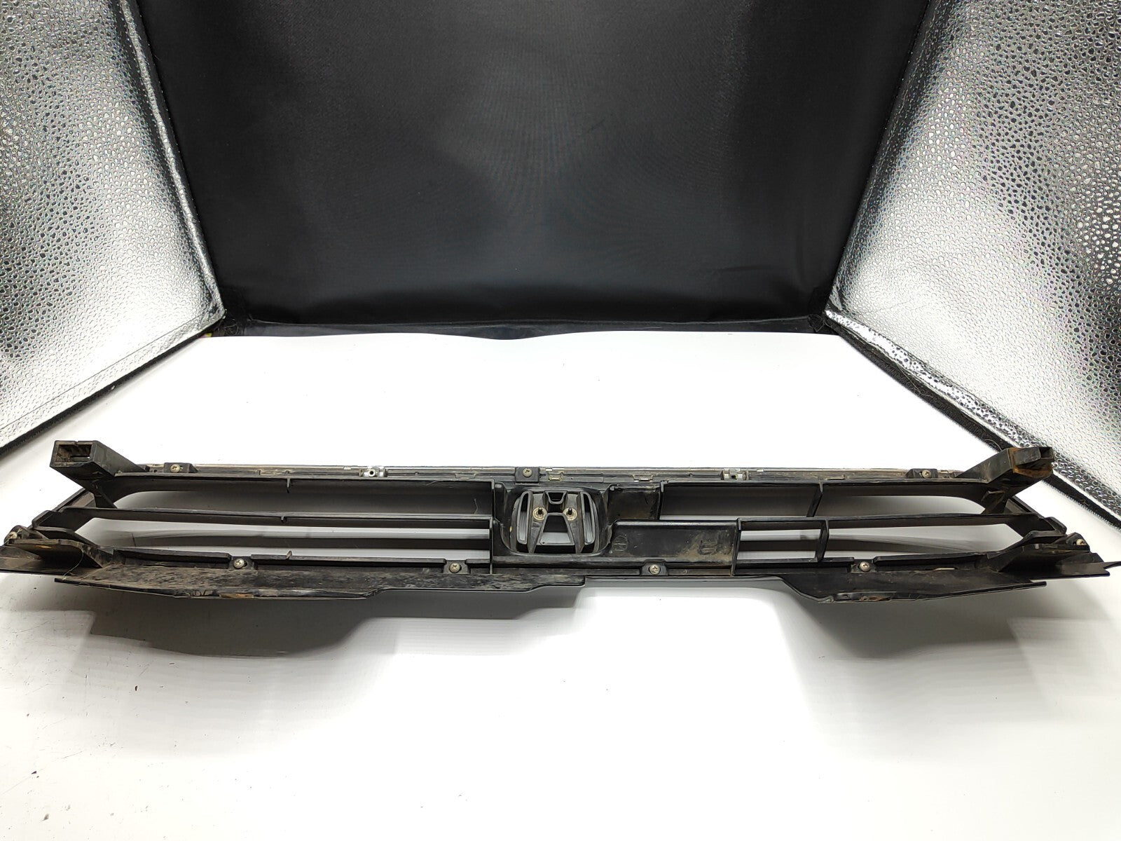 Honda Accord CD7 1996 Front Bumper Upper Center Grill