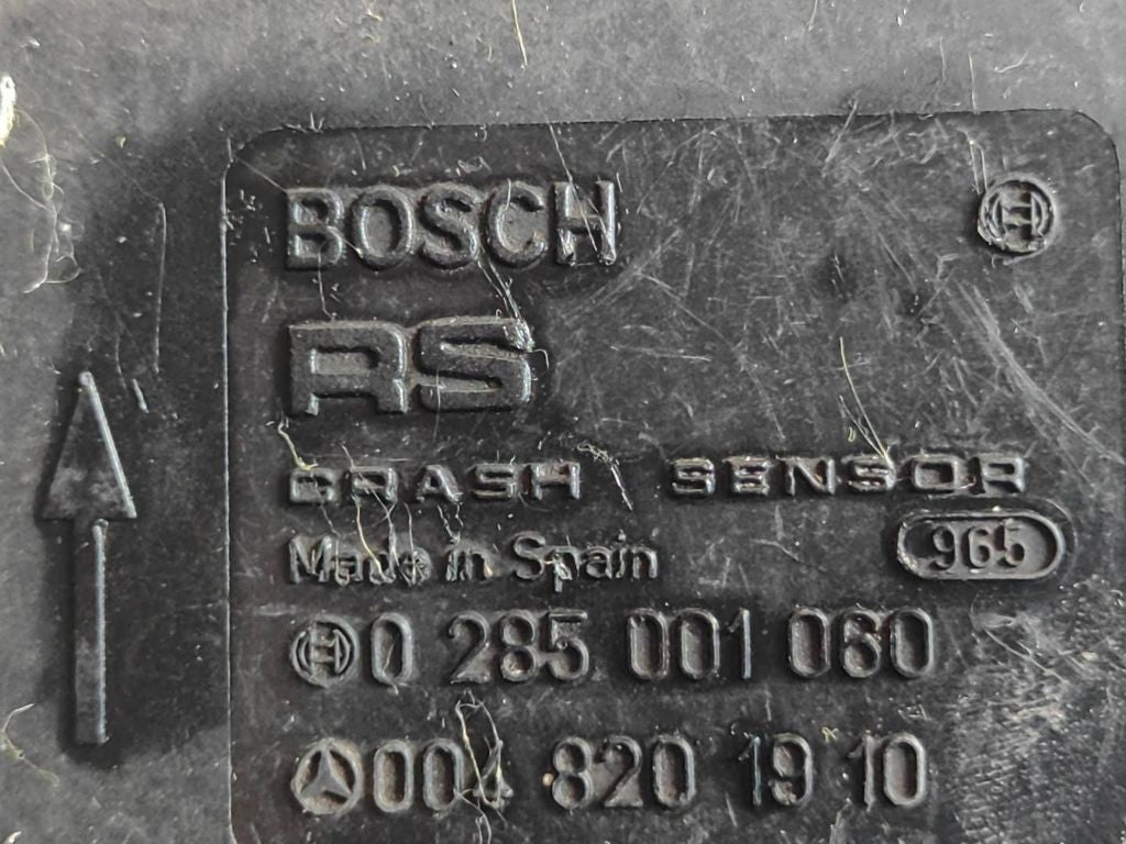 Mercedes-Benz E W124 1994 Safety module 0285001060 