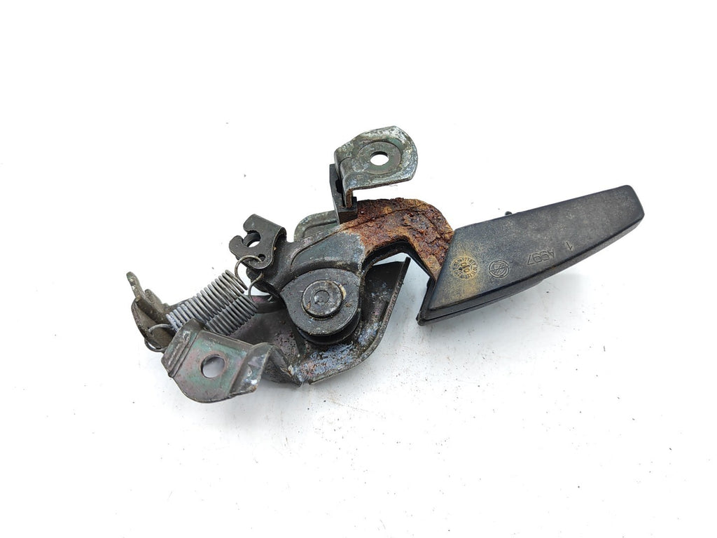 Alfa Romeo 156 2.4JTD 2001 LHD Trunk/ Boot/ Fuel Cap Release Handle