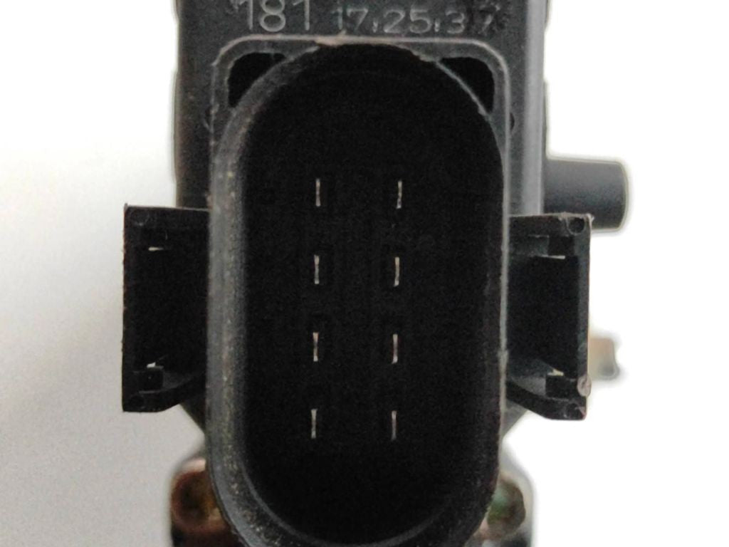 Audi A6 S6 C5 4B 2001 rear right window regulator motor 0130821785 