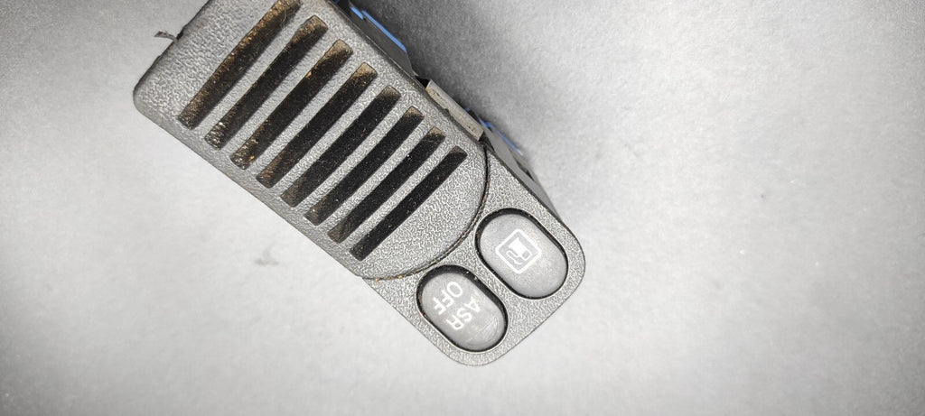 Alfa Romeo GT 1.9JTD 2005 Center Console Fuel Tank / ASR Switch 156040104