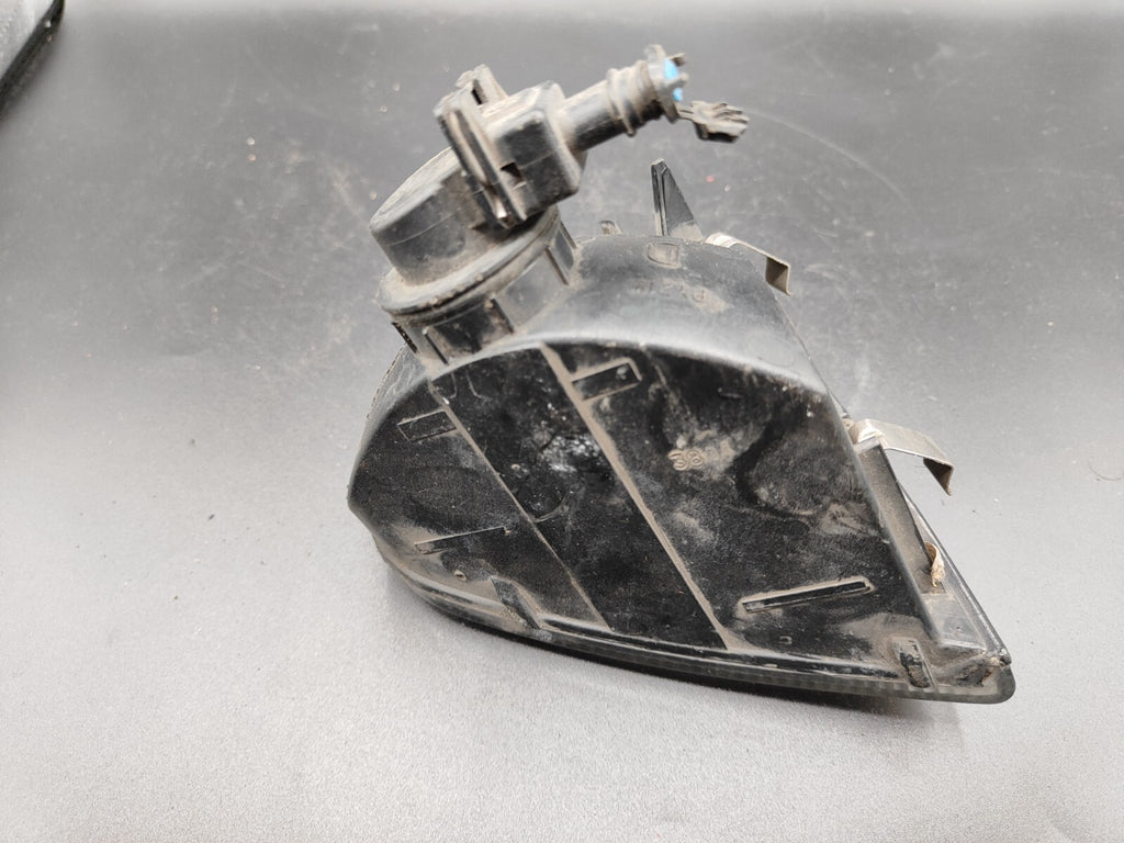 Alfa Romeo 147 1.9JTD 85kW 8V 2003 Front Right Indicator Blinker 46756280