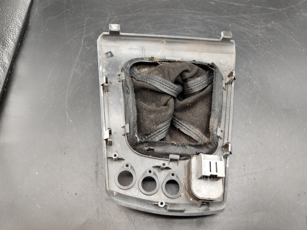 Alfa Romeo 156 2003 Gear Shift Knob Surround Leather Gaiter 156033239