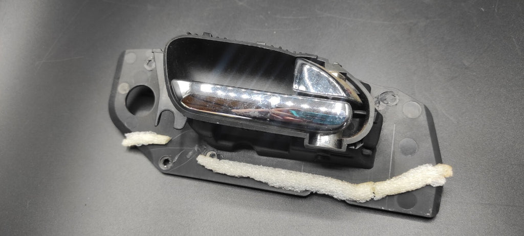Peugeot 607 3.0i V6 2001 LHD Front Right Inner Door Handle 9629160577