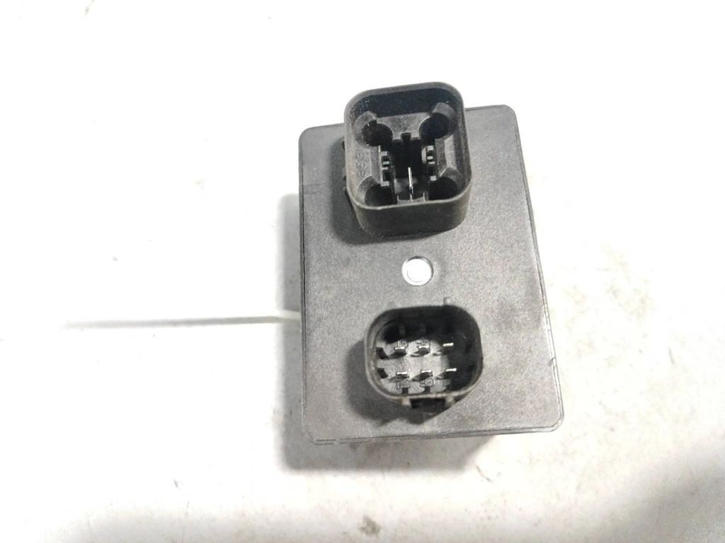 Jaguar XF X250 Diesel 2010 Glow plug pre heat relay 9665940680 