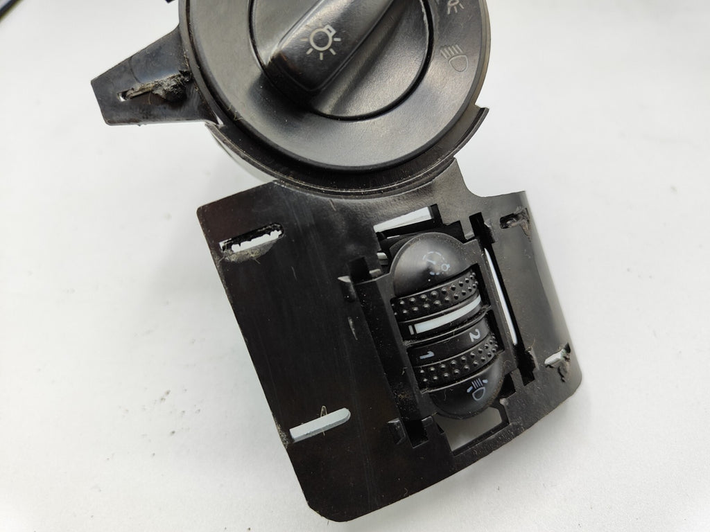 Volkswagen Golf MK4 2000 LHD Front Headlight Switch Button 1C0941531