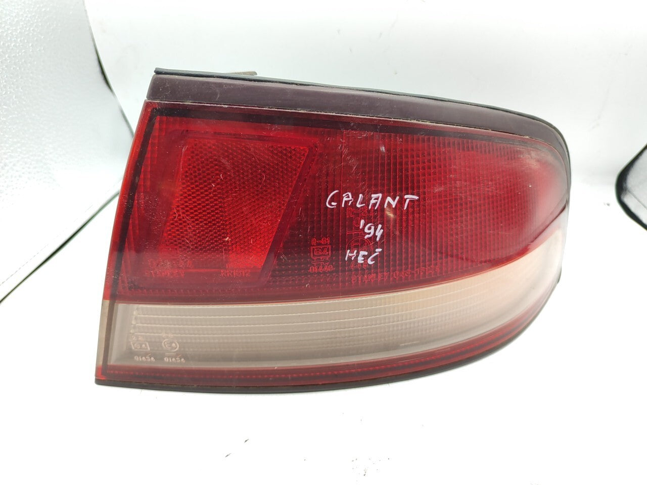 Mitsubishi Galant 1994 Hatchback LHD Rear Right Taillight Light 0431612