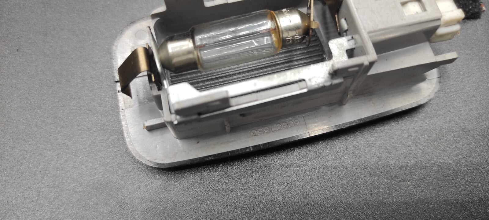 Alfa Romeo 156 2.4 JTD 103kW 2002 Rear Interior Roof Reading Light 60607883