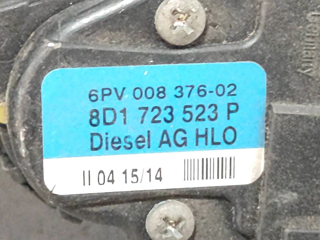 Audi A6 S6 C5 4B 2001 Diesel accelerator throttle pedal 8D1723523P 