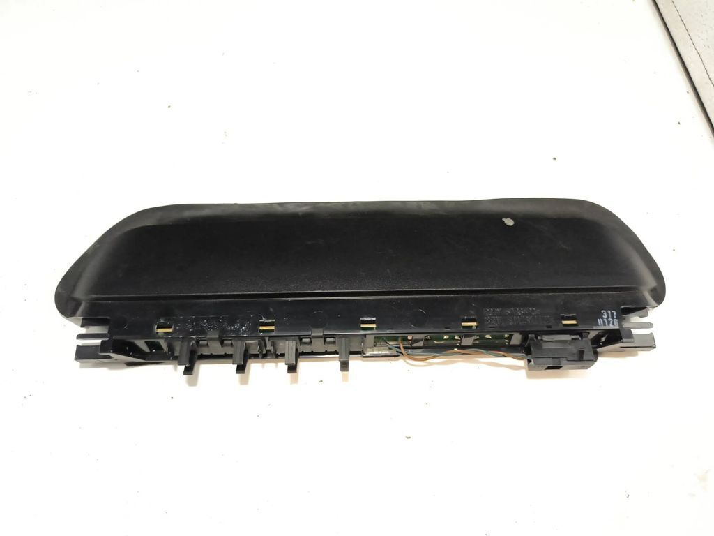 BMW 5 E60 E61 2007 Rear Third brake center stop light 229951 