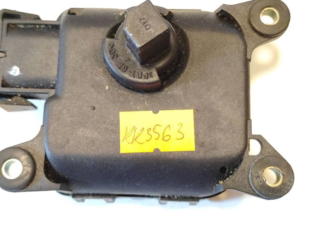 Alfa Romeo 155 1.8i 103kW 1994 Air heater flap actuator motor 0132801107 