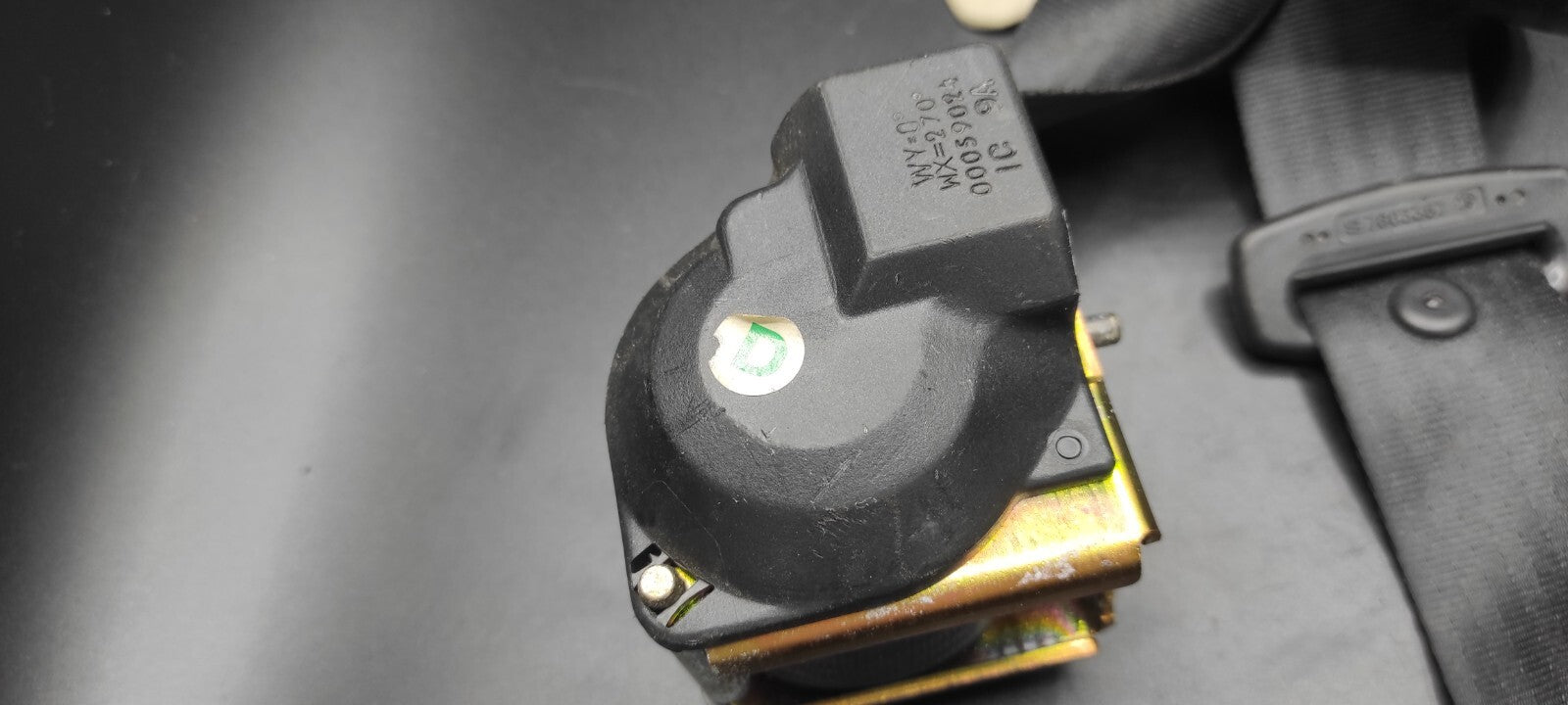 Alfa Romeo 166 2.4JTD 110kW 2001 Rear Right Seat Safety Seatbelt 044047