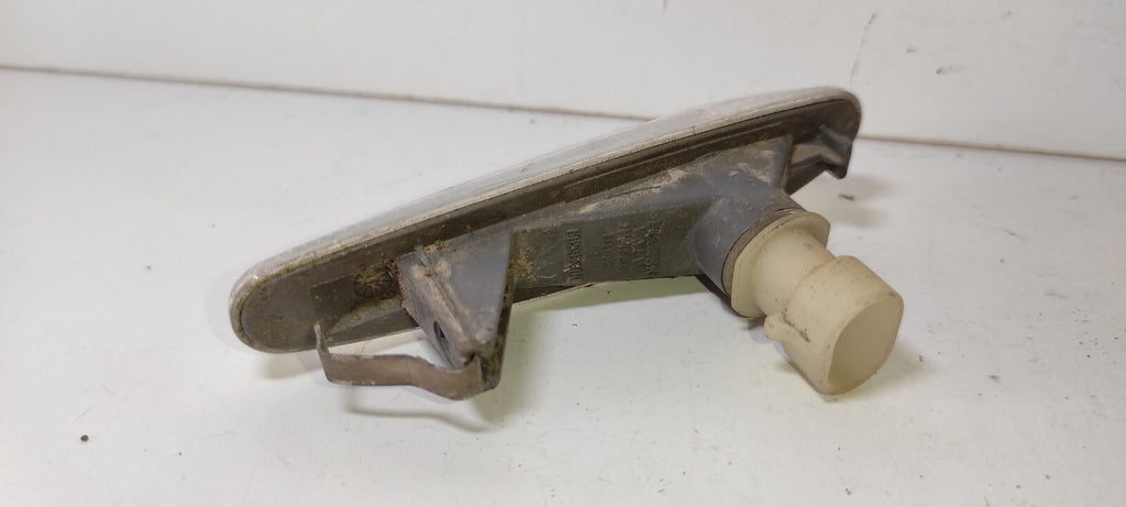 Alfa Romeo 166 2.4JTD 110kW 2002 Front Left Fender Indicator Light 60597300