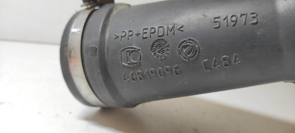 Alfa Romeo GT 1.9JTD 110kW 2004 Diesel Engine Air Intake Pipe Hose 46819096