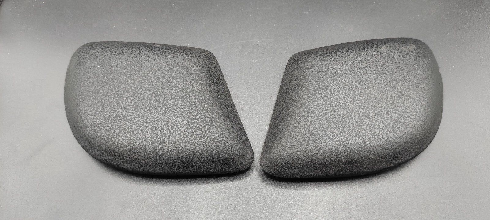 Alfa Romeo GT 1.9JTD 110kW 2005 Front Left Right Center Console Leather Trim