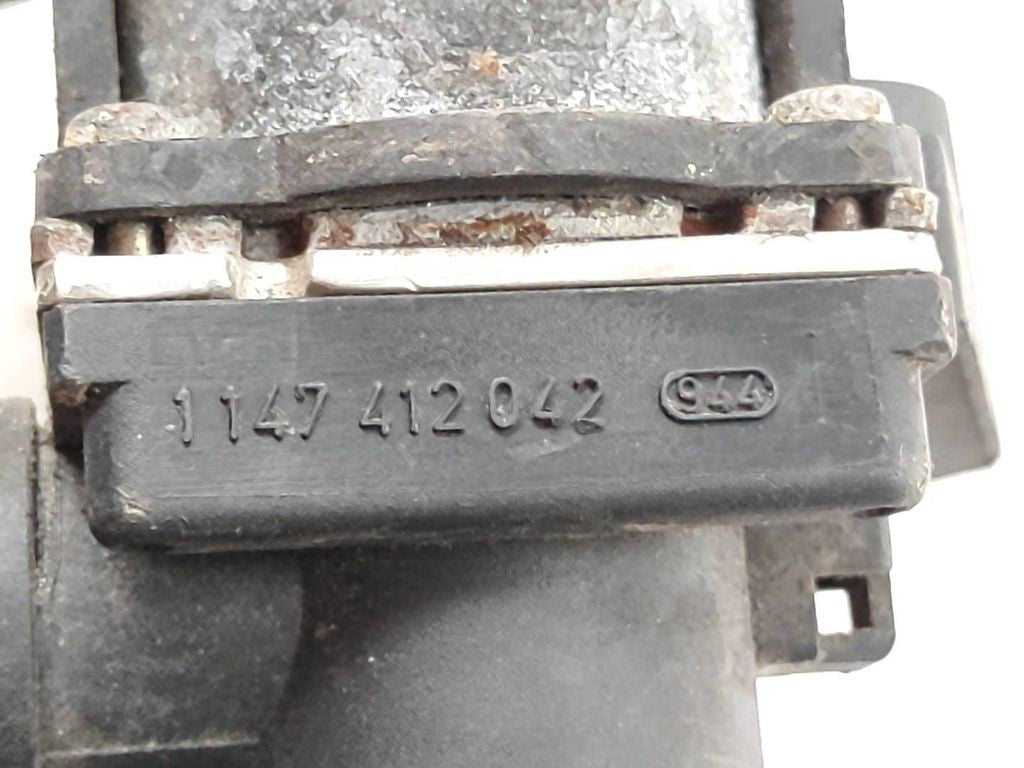 BMW 5 E34 1995 Water heater control valve 1147412042 