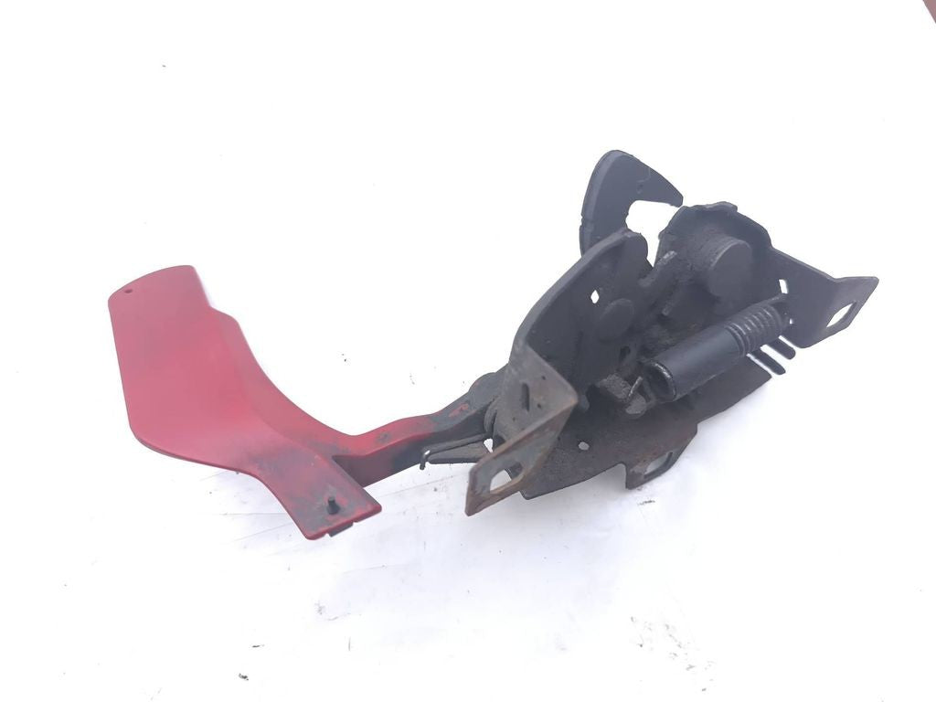 Alfa Romeo 147 1.9JTD 8V Diesel 2005  Front bonnet hood lock  