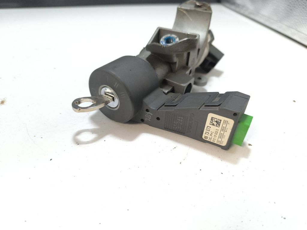Volvo S60 2002 Diesel Ignition barrel lock 8626324 