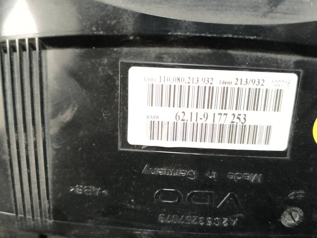 9177253 BMW 5 E60 E61 550i 2009 Petrol speedometer instrument cluster 