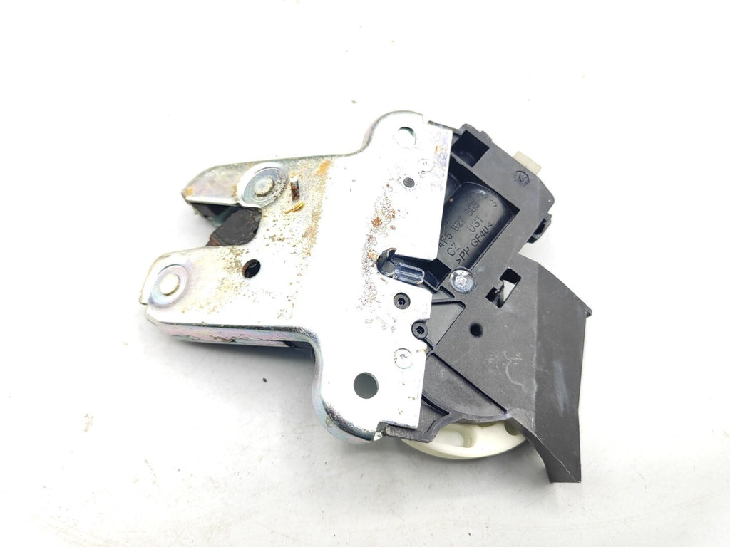 Audi A4 A5 B8 2.0TDI 2010 Rear Tailgate Boot Lock 4F5827505D