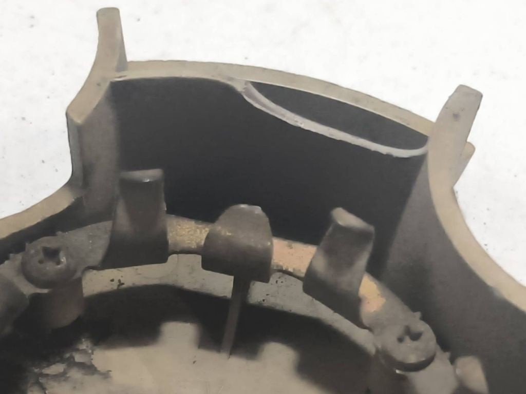 Mitsubishi Galant 1996  wheel cap MB816237 