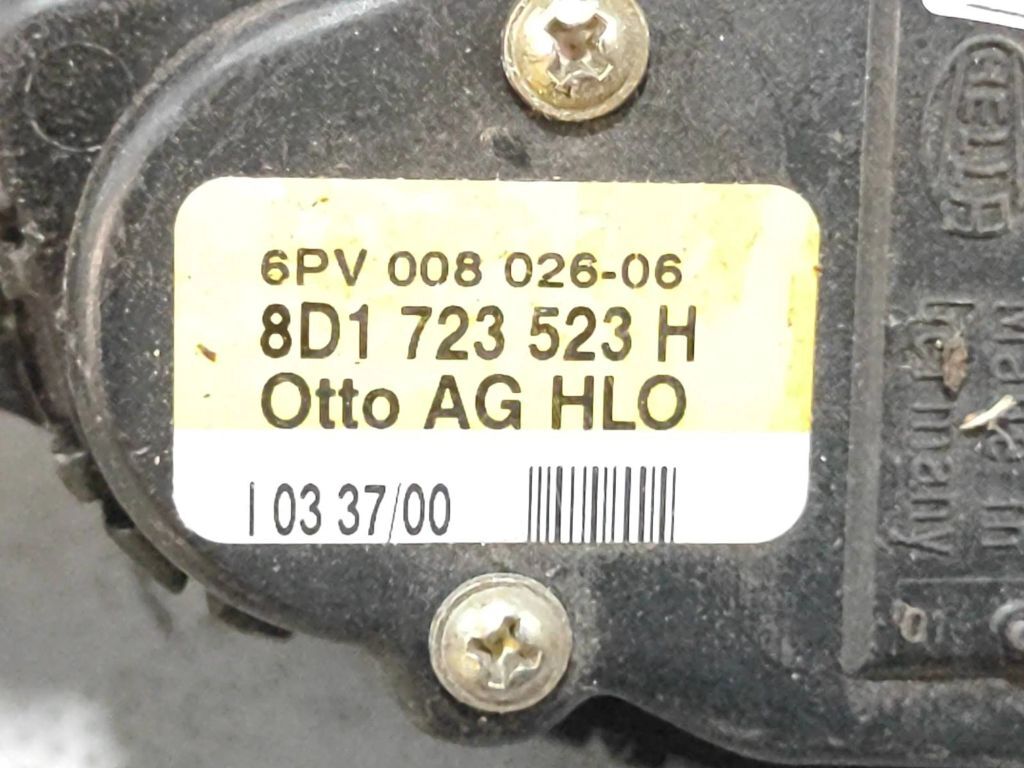 Volkswagen PASSAT B5 2000 Petrol accelerator throttle pedal 8D1723523H 