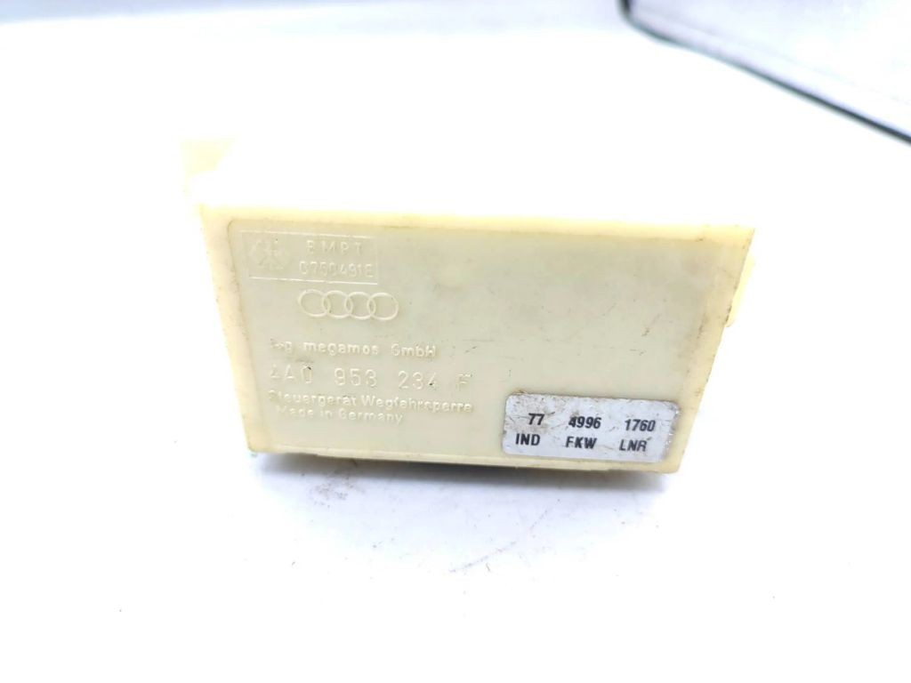 Audi A4 S4 B5 8D 1996 Immobilizer control unit module 4A0953234F 