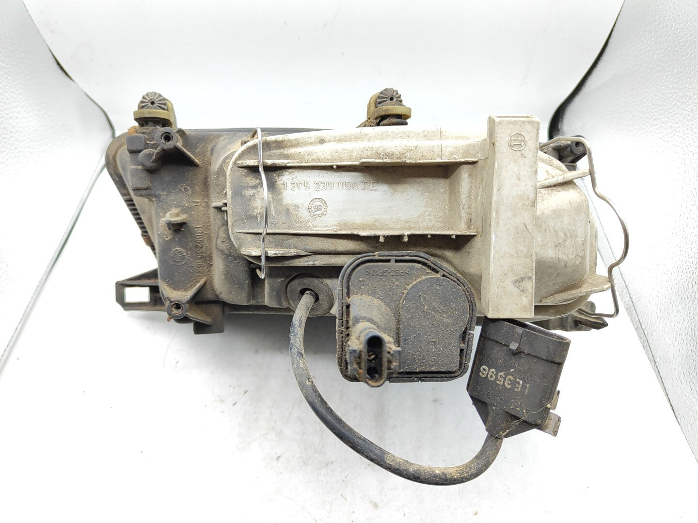 Alfa Romeo 155 1994 LHD Front Right Side Headlight 1305235169