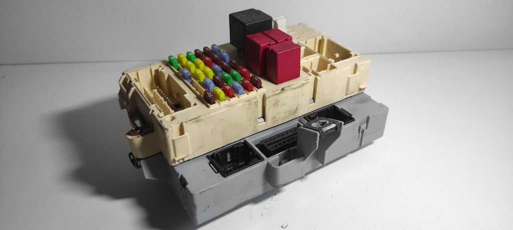 Alfa Romeo 159 1.9JTDm 88kW 2008 Diesel Engine Fuse Box Module 60681000