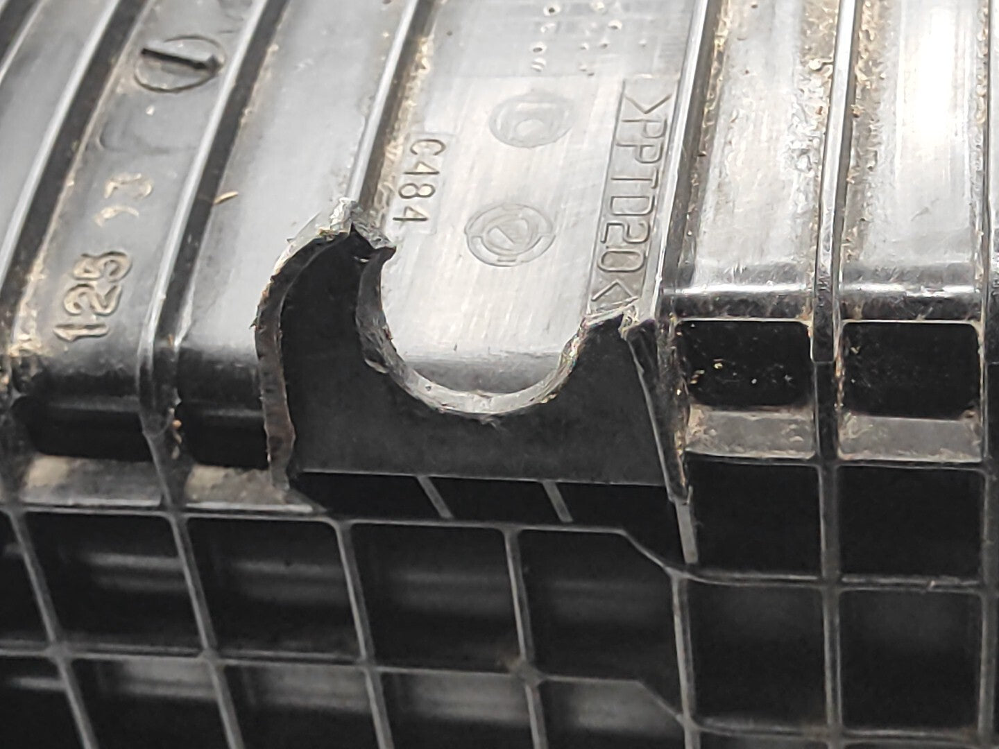 Alfa Romeo 147 2.0 Twin Spark 2003 Petrol Engine Air Filter Box 46771036