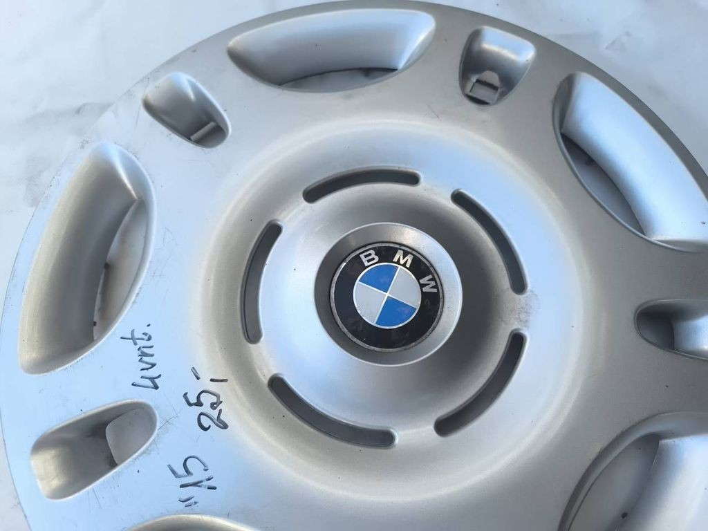 BMW 3 E36 1992 R15 wheel hub cap trim 36131094158 