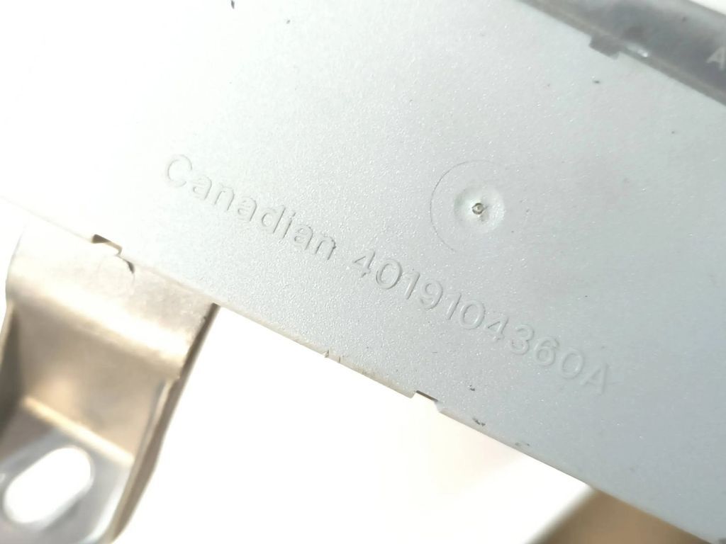 Mercedes-Benz E W211 2004 Radio Aerial antenna amplifier A2118204189 