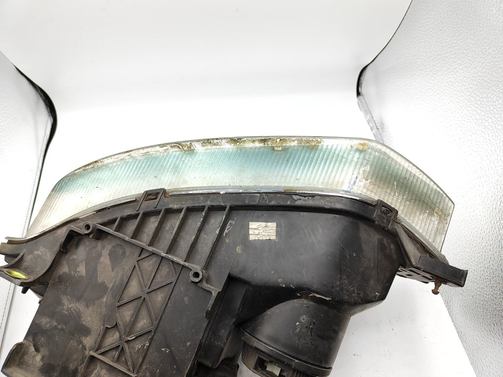 Alfa Romeo 156 1.9JTD 85kW PRE-Facelift 2000 Front Right Headlight 60626190