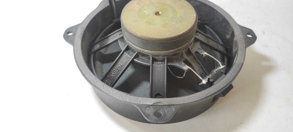 Alfa Romeo 147 1.9JTD 8V 85kW Diesel 2002 Interior Door Speaker