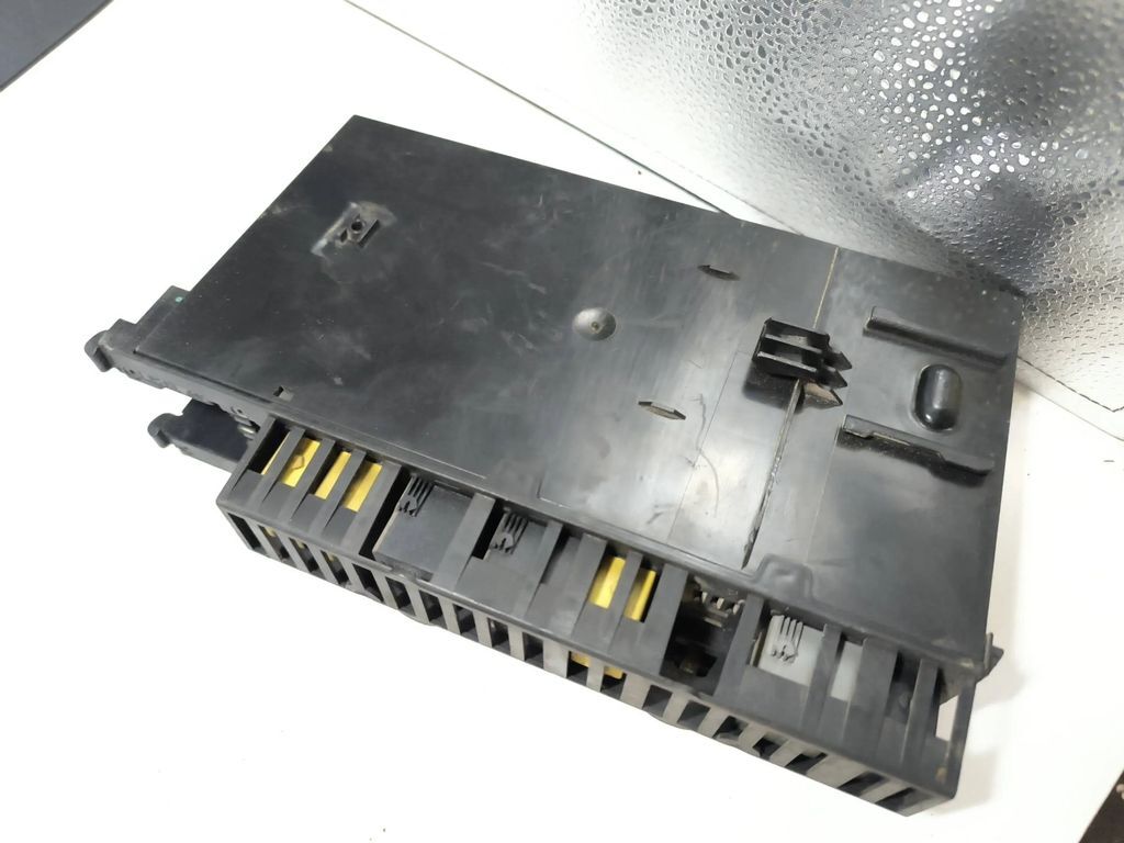 Mercedes-Benz E W211 2003 SAM Comfort convenience body module 2115452101 