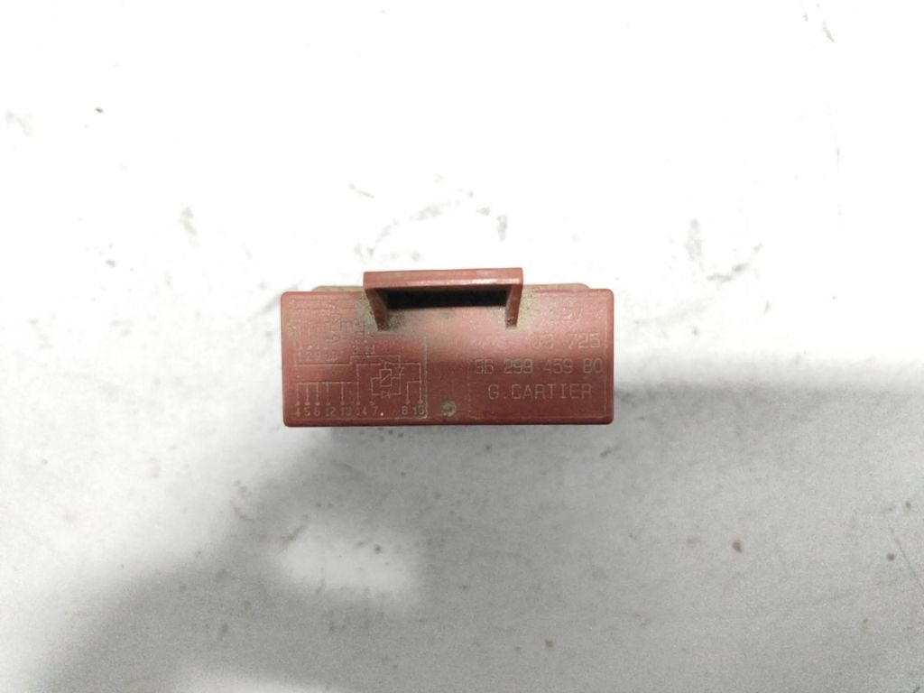 Peugeot 607 2.2i 116kW 2001 Petrol Fuel pump relay 9629945980 