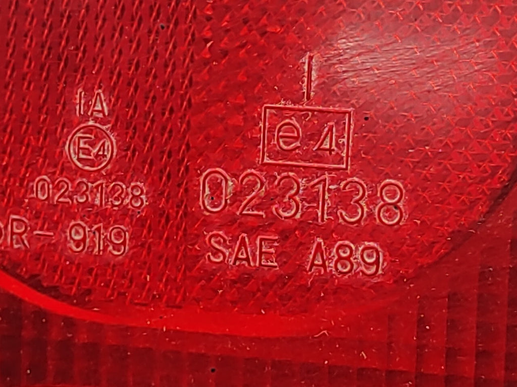 Mitsubishi Lancer V Sedan 1994 LHD Rear Right Taillight Light 0431563R