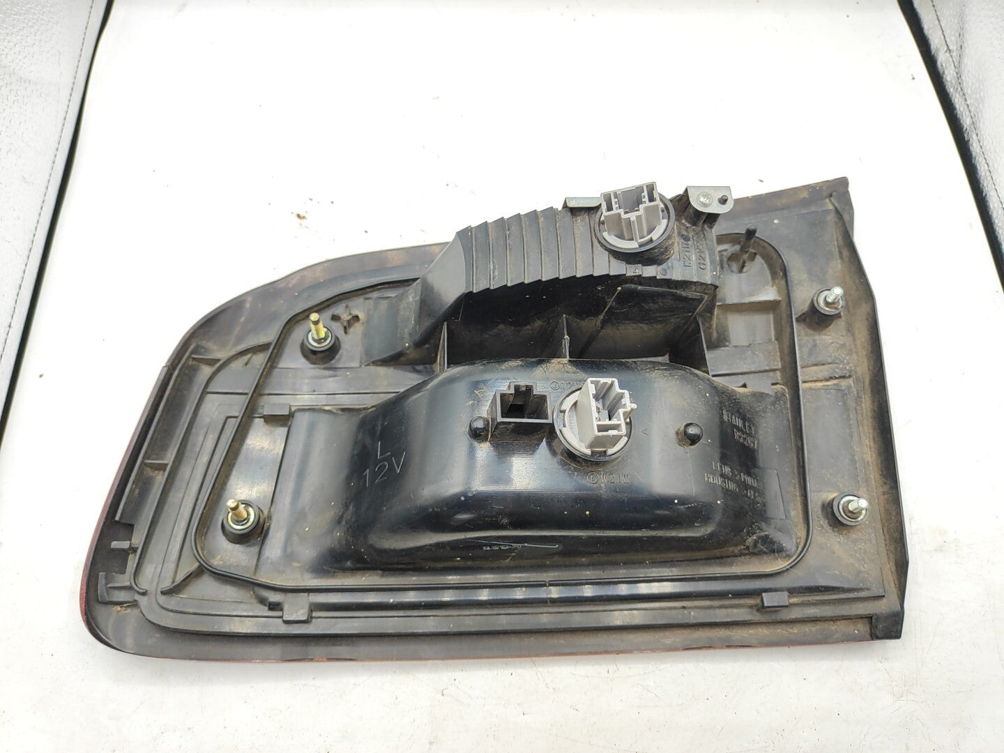 Mazda 626 Caravan 1999 LHD Rear Left Side Taillight Lamp Light R2267