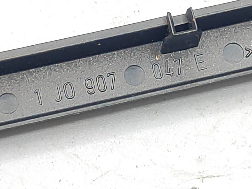 Volkswagen Golf IV 2001 AC heater control trim 1J0907047E 