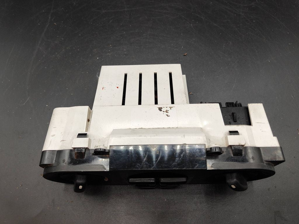 Ford Mondeo MK II Climate control unit module F7RF19D840A 