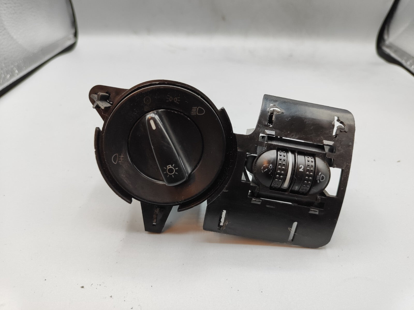 Volkswagen Golf MK4 2000 LHD Front Headlight Switch Button 1C0941531