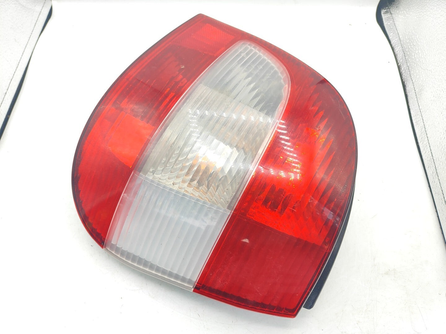 Renault Scenic I 1999 LHD Rear Right Side Taillight Light 2341